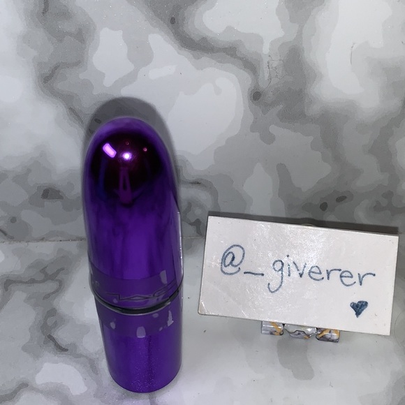 ALL FIRED UP NWOB Retro Matte Lipstick MAC - Picture 8 of 15